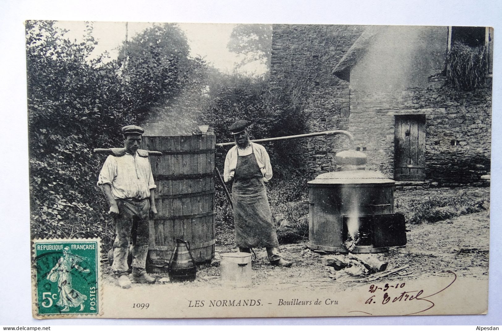 LES NORMANDS. Bouilleurs De Cru - Basse-Normandie