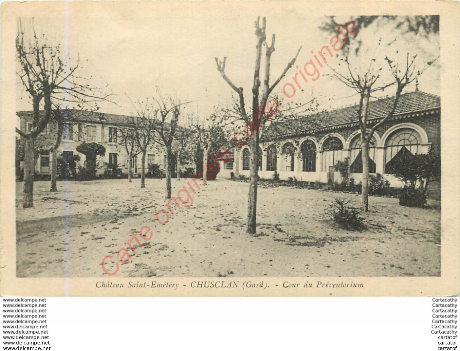 30.  CHUSCLAN .  Château Saint-Eméry .  Cour Du Préventorium . - Autres & Non Classés