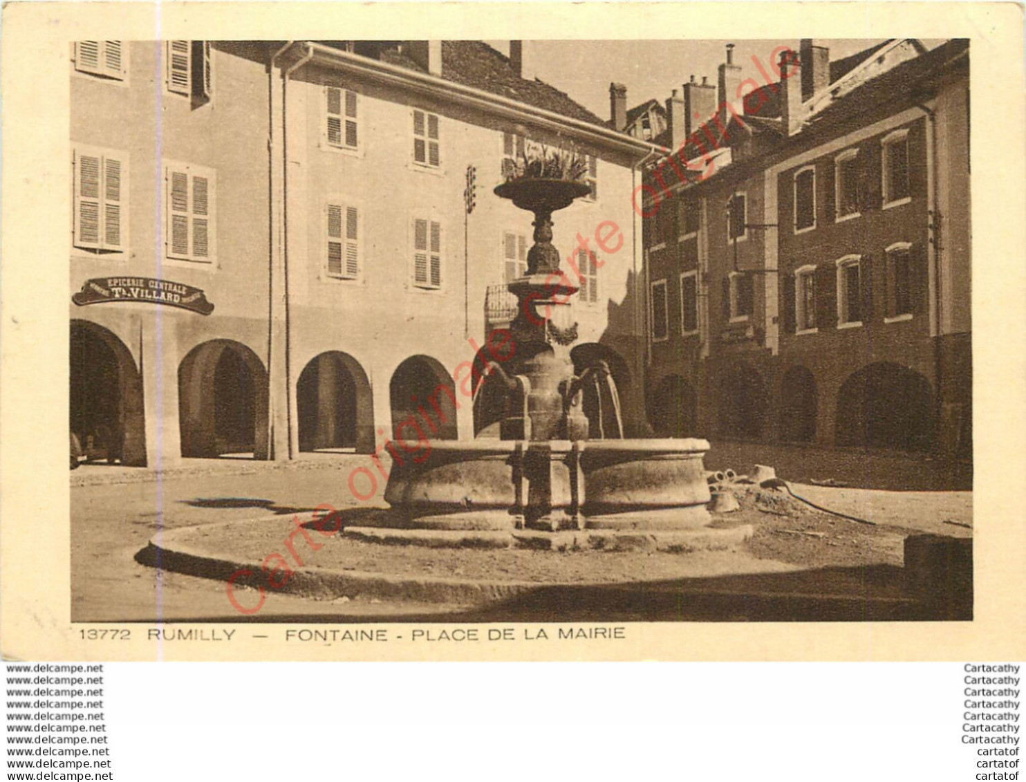 74.  RUMILLY .  Fontaine . Place De La Mairie . - Rumilly