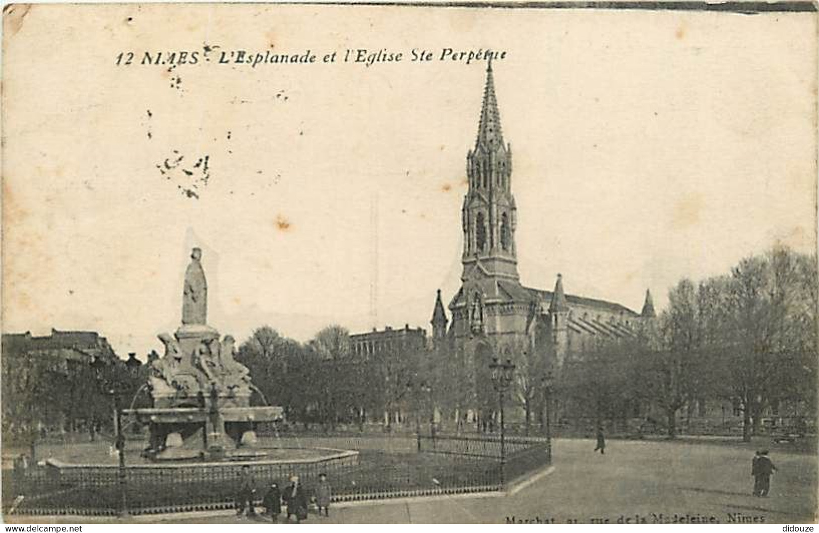 30 - Nimes - L'Esplanade Et L'Eglise Ste Perpétue - Animée - CPA - Voir Scans Recto-Verso - Nîmes