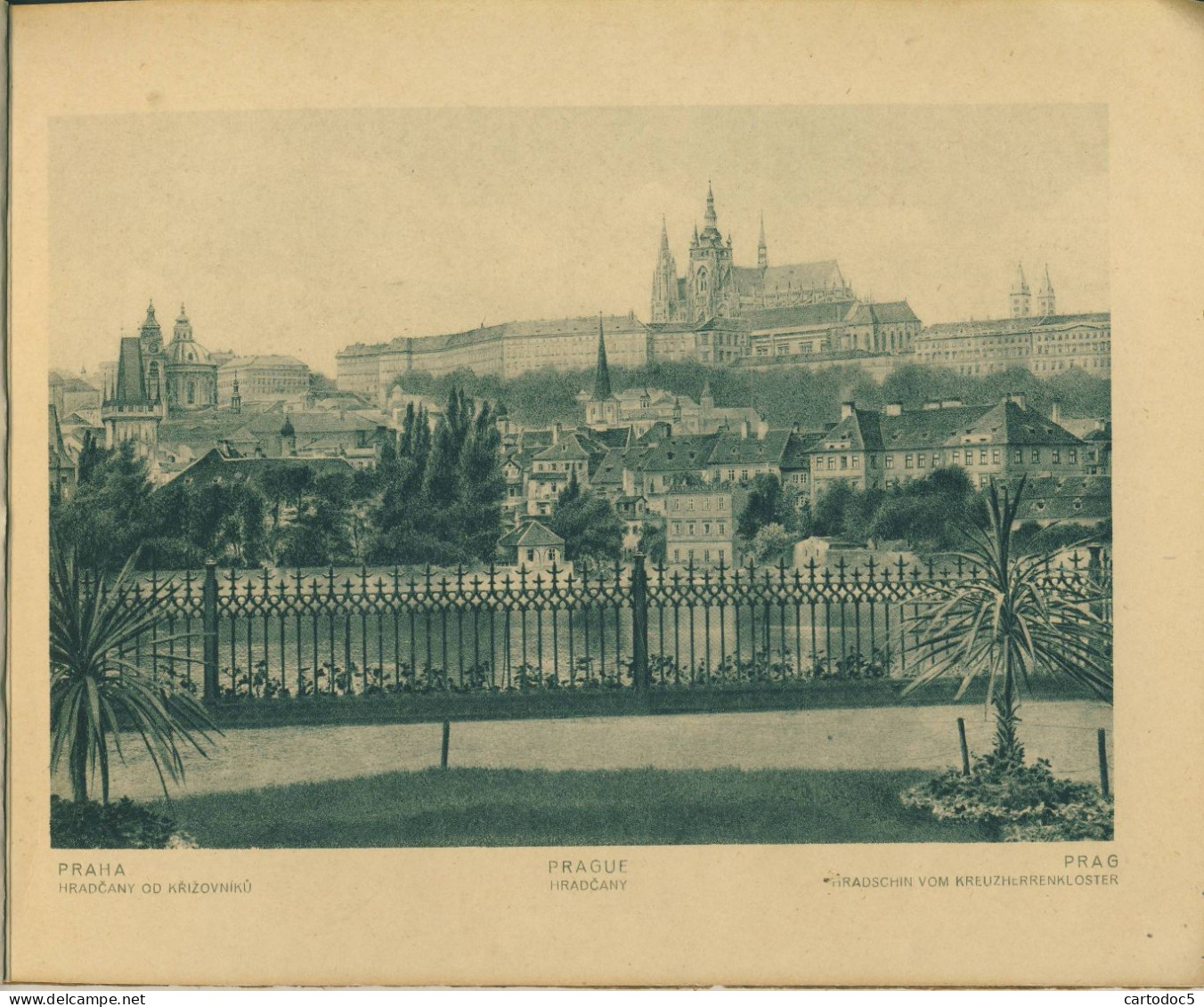 Prague Carnet De 24 Vues Format 18-22 3 Vues Scannées Hradcany-La Tour Du Pont Charles-Les 2 Tours Du Pont Charles - Tchéquie