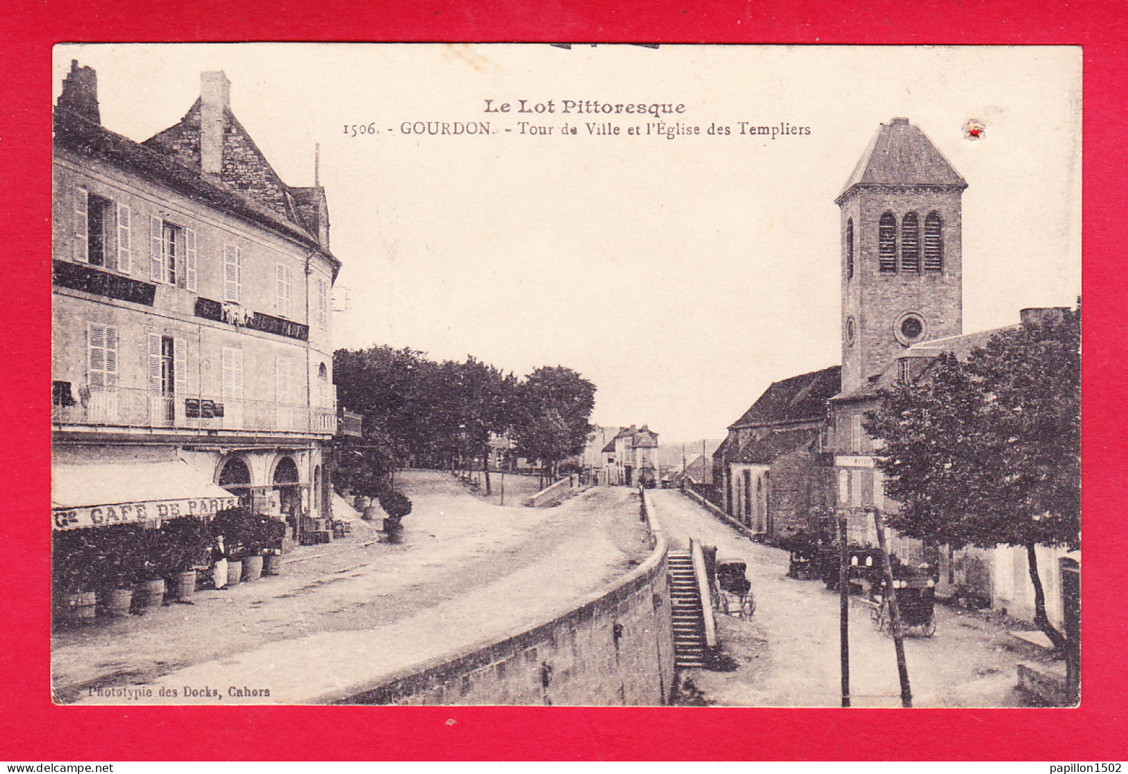 F-46-Gourdon-04A35  Tour De Ville Et L'église Des Templiers, Café De Paris, Cpa  - Gourdon