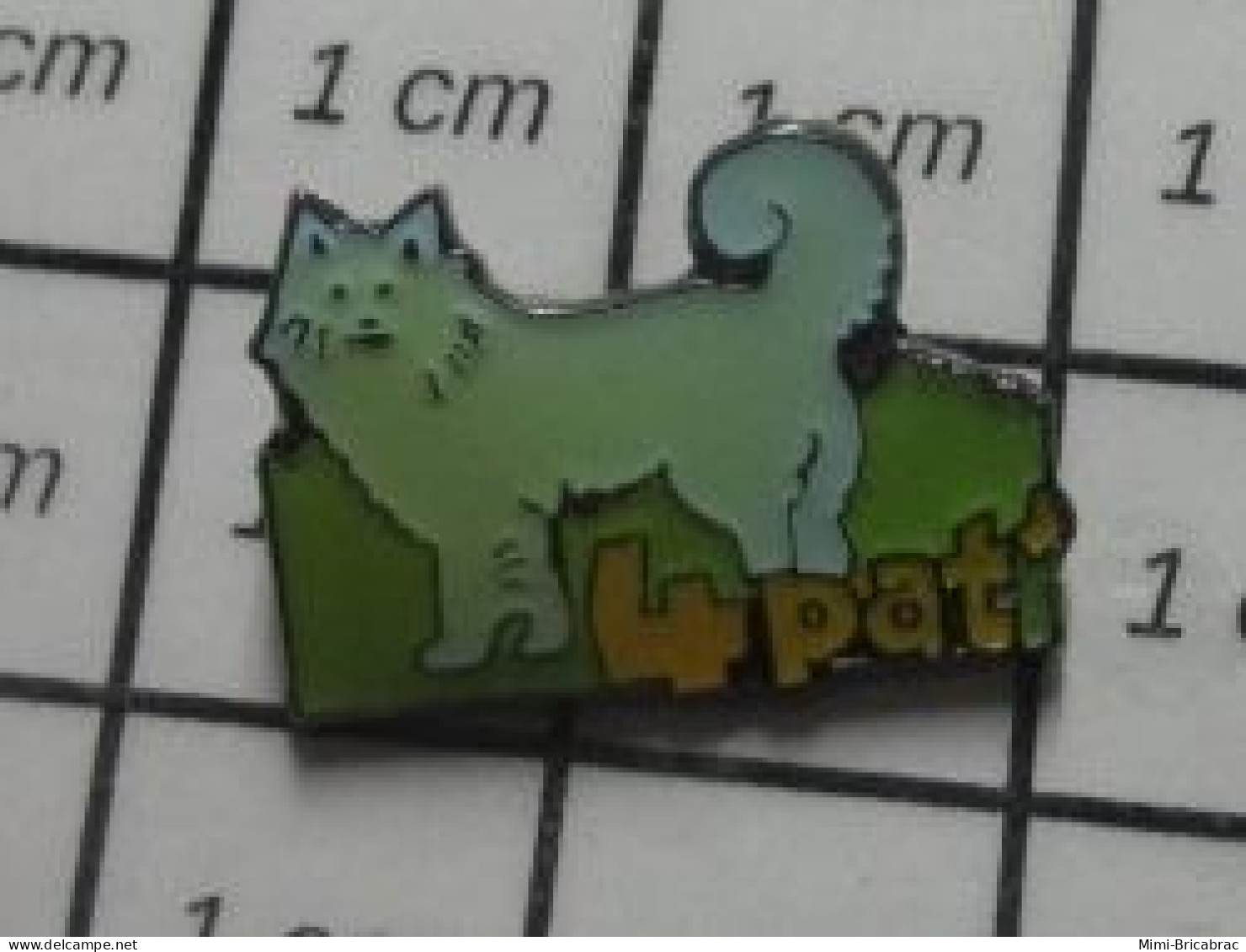 511C Pin's Pins / Beau Et Rare / ANIMAUX / CHIEN BLEU CIEL GENRE HUSKY NAUTIQUE ? 4 PAT' - Animaux