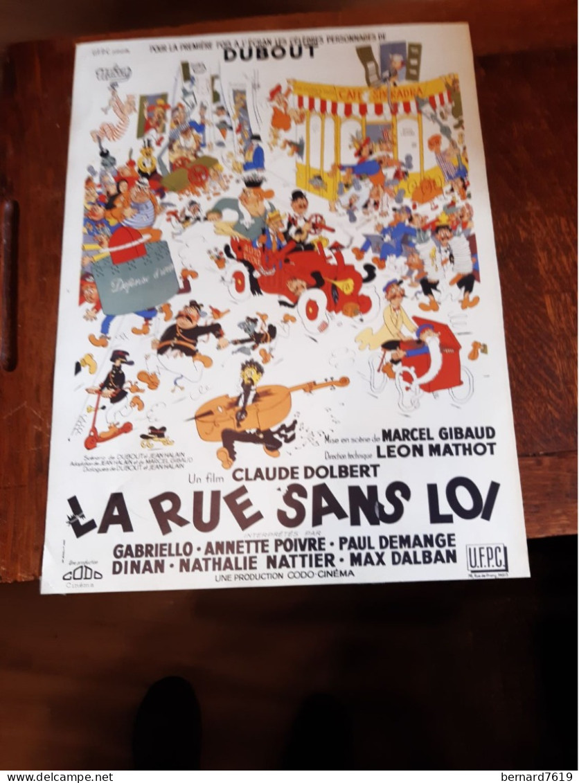 Affiche   Par  Dubout -  La Rue Sans Loi Film Claude Dolbert - Afiches