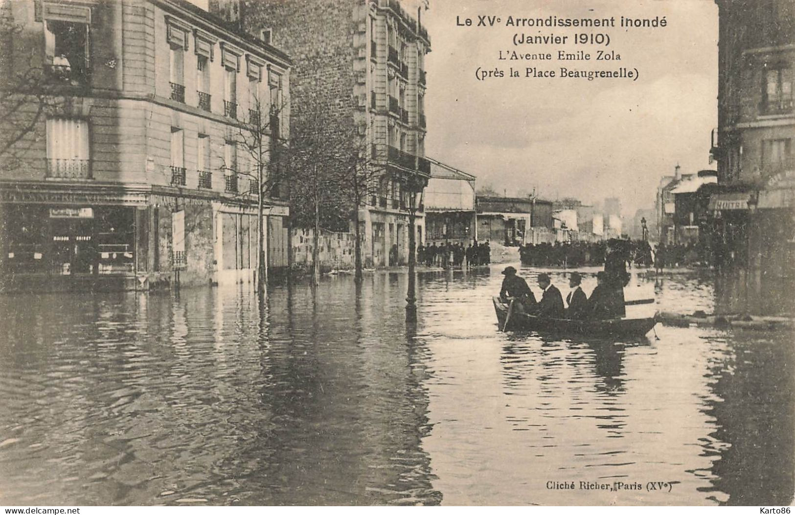 Paris * 15ème * Inondation De La Seine Janvier 1910 * L'avenue émile Zola , Près La Place Beaugrenelle * Crue - Arrondissement: 15