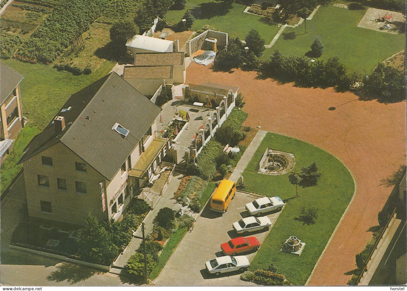 D-31552 Apelern - Breege's Berghof - Hotel - Auf Der Mede - Luftbild - Cars - VW Bus - Opel Kadett - Nice Stamp - Hannover