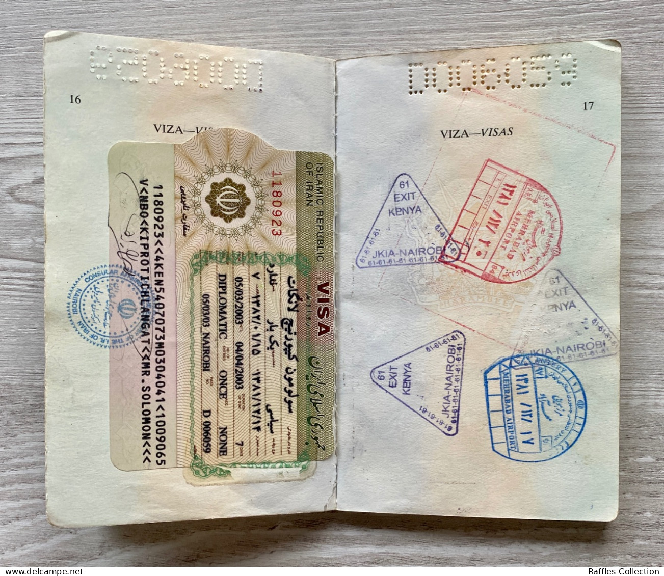 Kenya 1998 diplomatic passport, Ambassador in Australia & New Zealand many visas passeport reisepass
