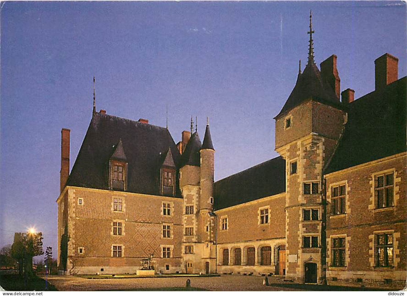 45 - Gien - Le Château - Musée International De La Chasse - CPM - Voir Scans Recto-Verso - Gien