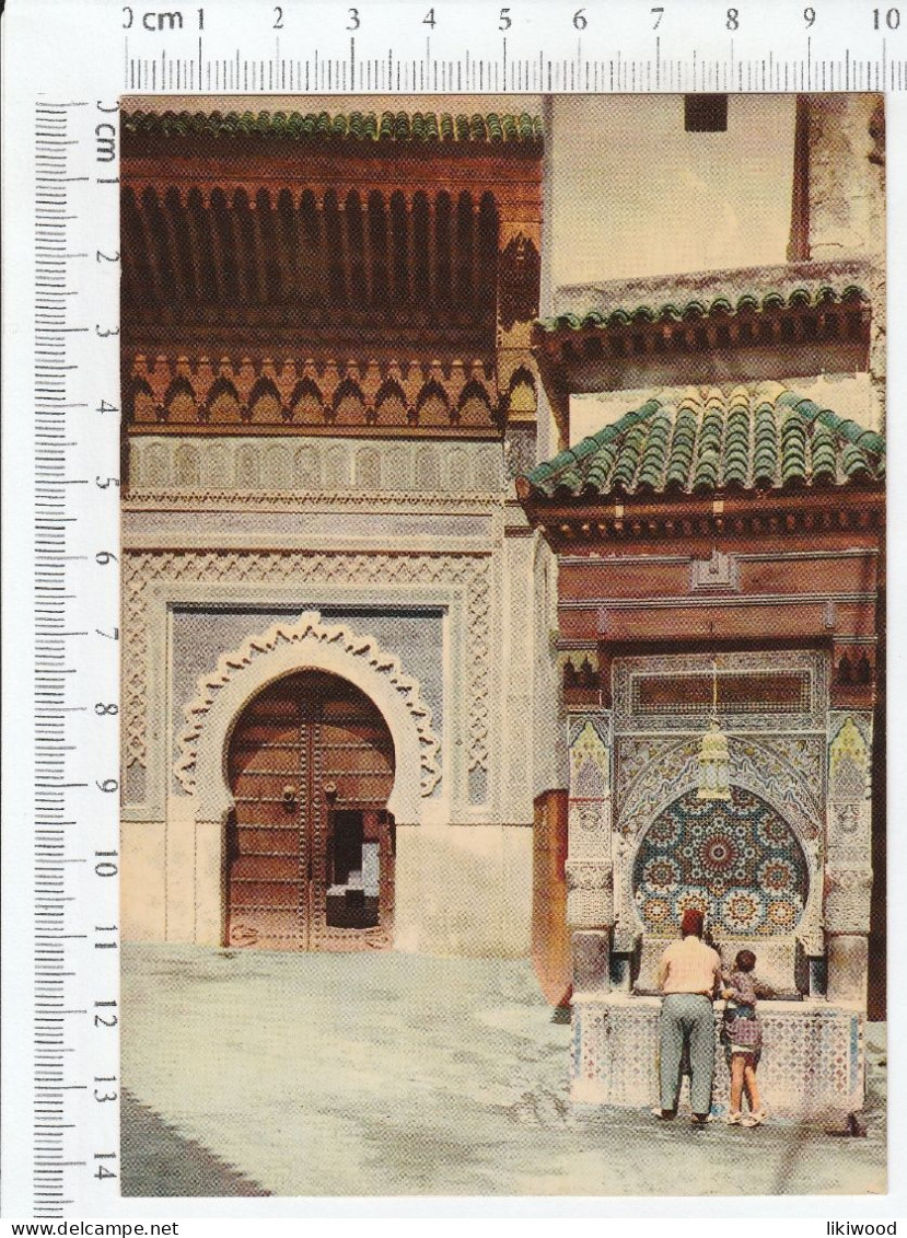 Fes, Fez, Morocco, Maroc - Nejjarine Fountain, Fontaine - Fez