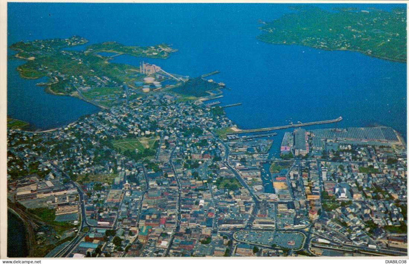 AIR VIEW OF CITY OF SALEM  ( ETATS-UNIS )   AND SALEM HARBOR - Autres & Non Classés