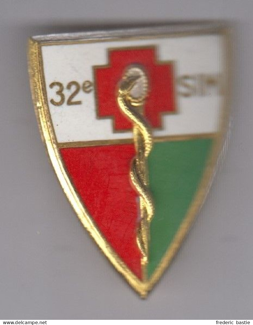 32e SIM  - Insigne émaillé Drago G 1780 - Services Médicaux