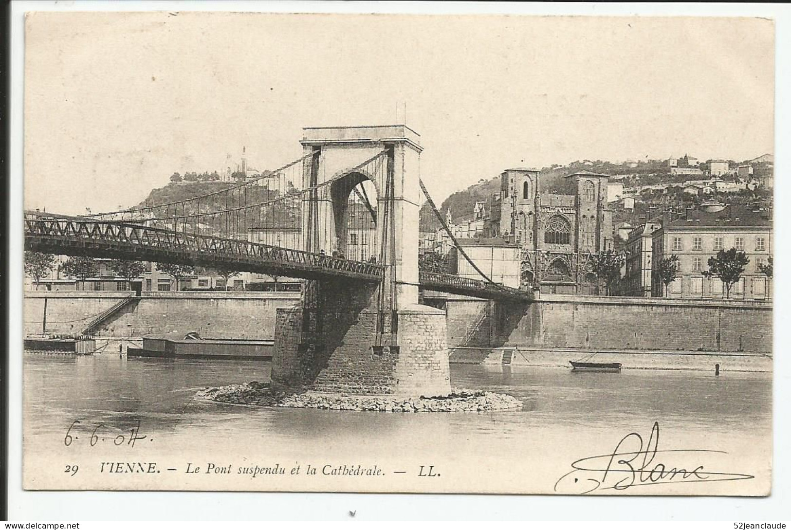 Le Pont Suspendu Et La Cathédrale 1904  N°: 29 - Vienne