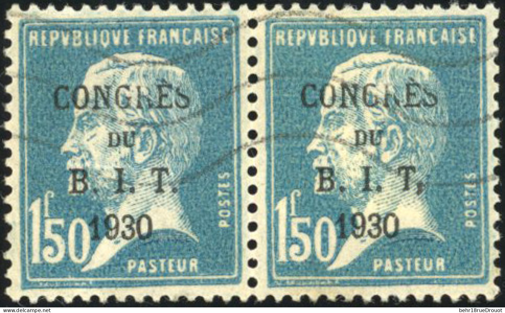 Obl. 265 - Paire Du 1F.50. Surch. ''CONGRES DU B.I.T 1930''. Obl. Variété De Virgule Après Le ''T'' Tenant à Normal. TB. - Autres & Non Classés