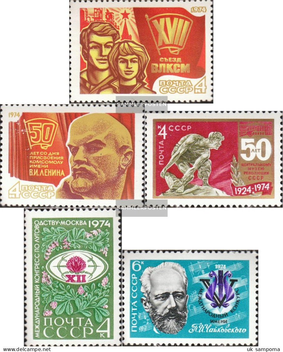 Soviet Union 4226,4227,4235,4236,4237 (complete Issue) Unmounted Mint / Never Hinged 1974 Komsomol, TschAikowski, Assign - Ungebraucht