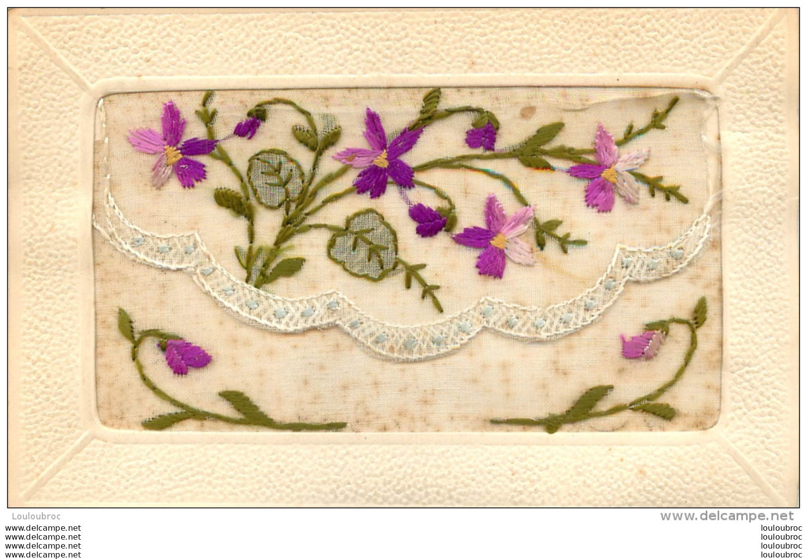 CARTE BRODEE AVEC VOILETTE OUVRANTE - Embroidered