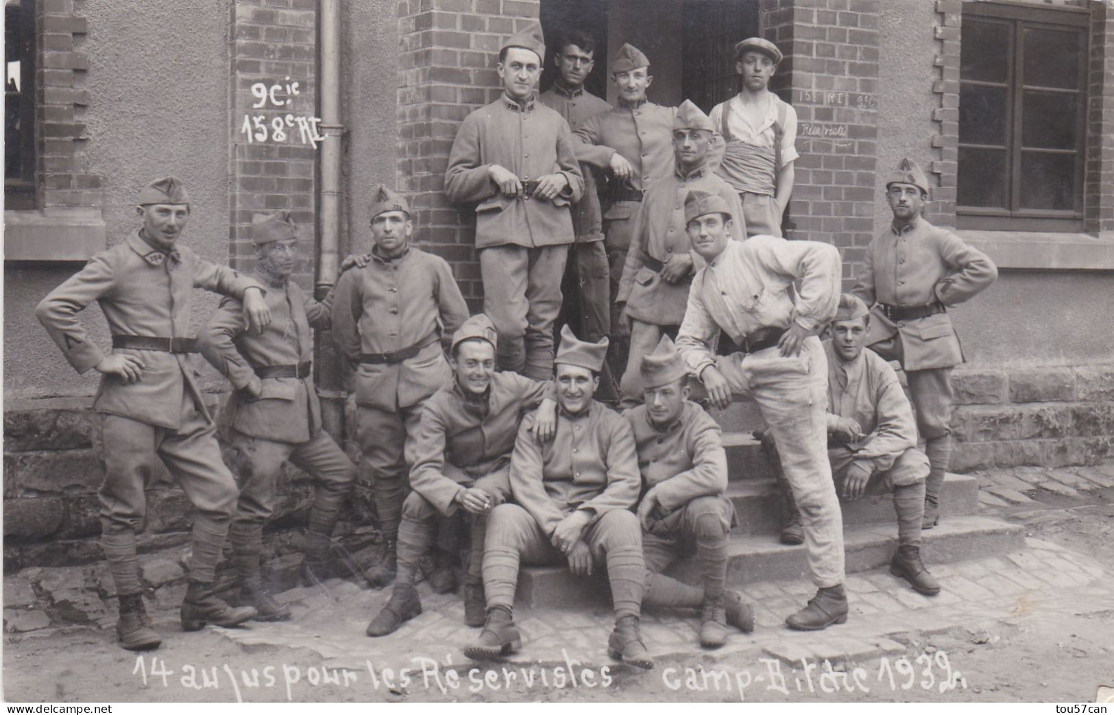 CAMP  DE  BITCHE  EN 1932  -  MOSELLE  -  UN  GROUPE  DE  MILITAIRES  9 EME CIE  -  158  EME R.I. -  CPA GLACEE - Maniobras