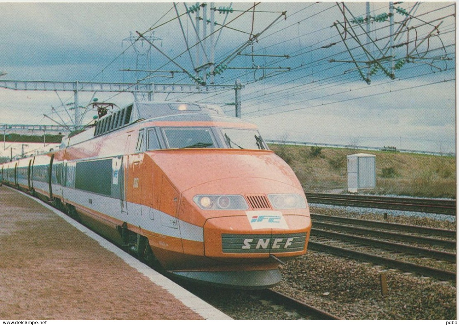 TGV 48  . 1985 . Sud-Est . Le Creusot  . Tirage IFC . Photo P Mirville . - Eisenbahnen