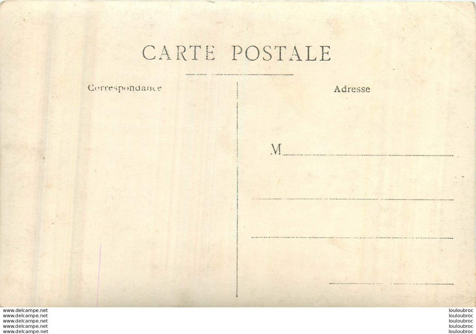 CARTE PHOTO AVEC SOLDAT LIEU NON IDENTIFIE - Te Identificeren