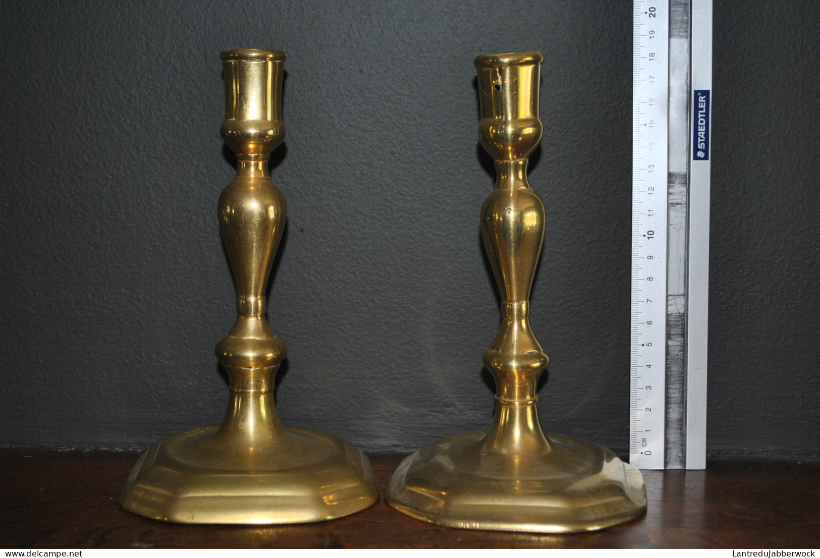 2 Anciens Bougeoirs Cuivre Ou Laiton Base Octogonale Style Haute époque (19 Cm) Luminaire Candélabre Chandelier Bronze  - Kandelaars, Kandelaars & Kandelaars