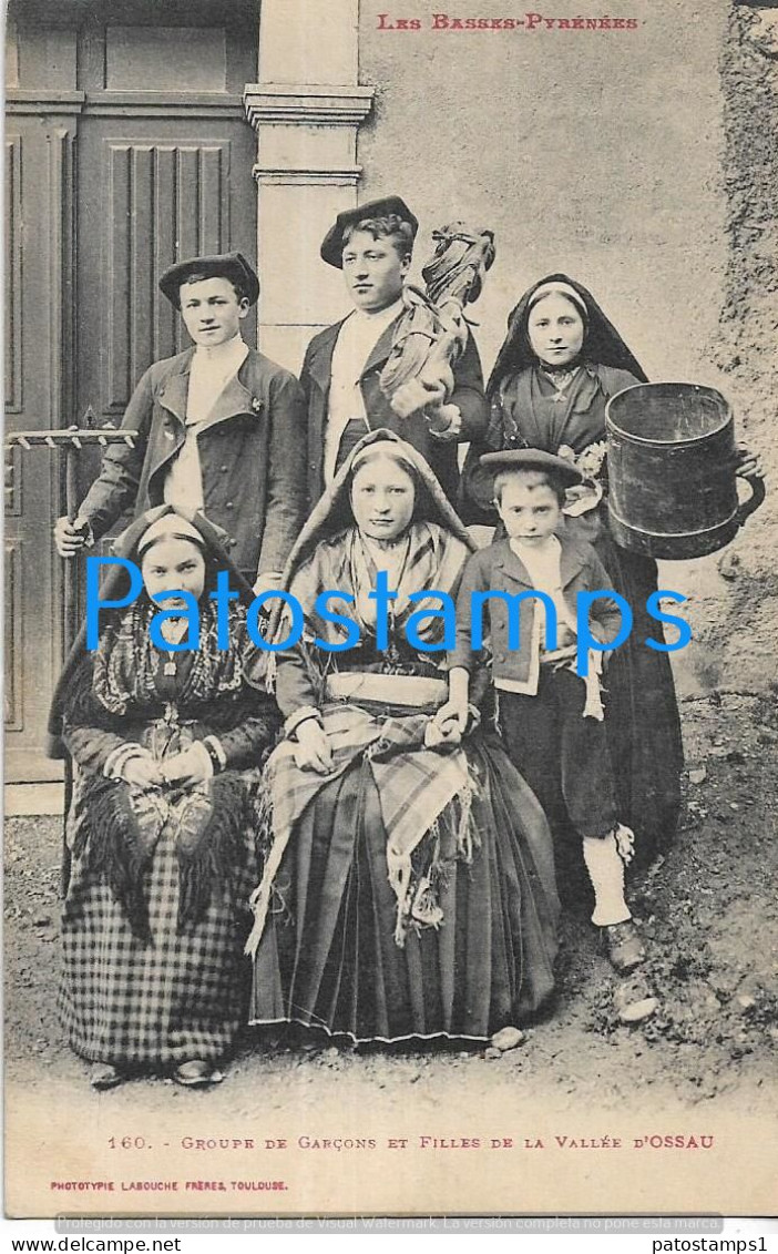 226133 FRANCE VALLEE D'OSSAU COSTUMES GROUP OF BOYS AND GIRLS POSTAL POSTCARD - Other & Unclassified