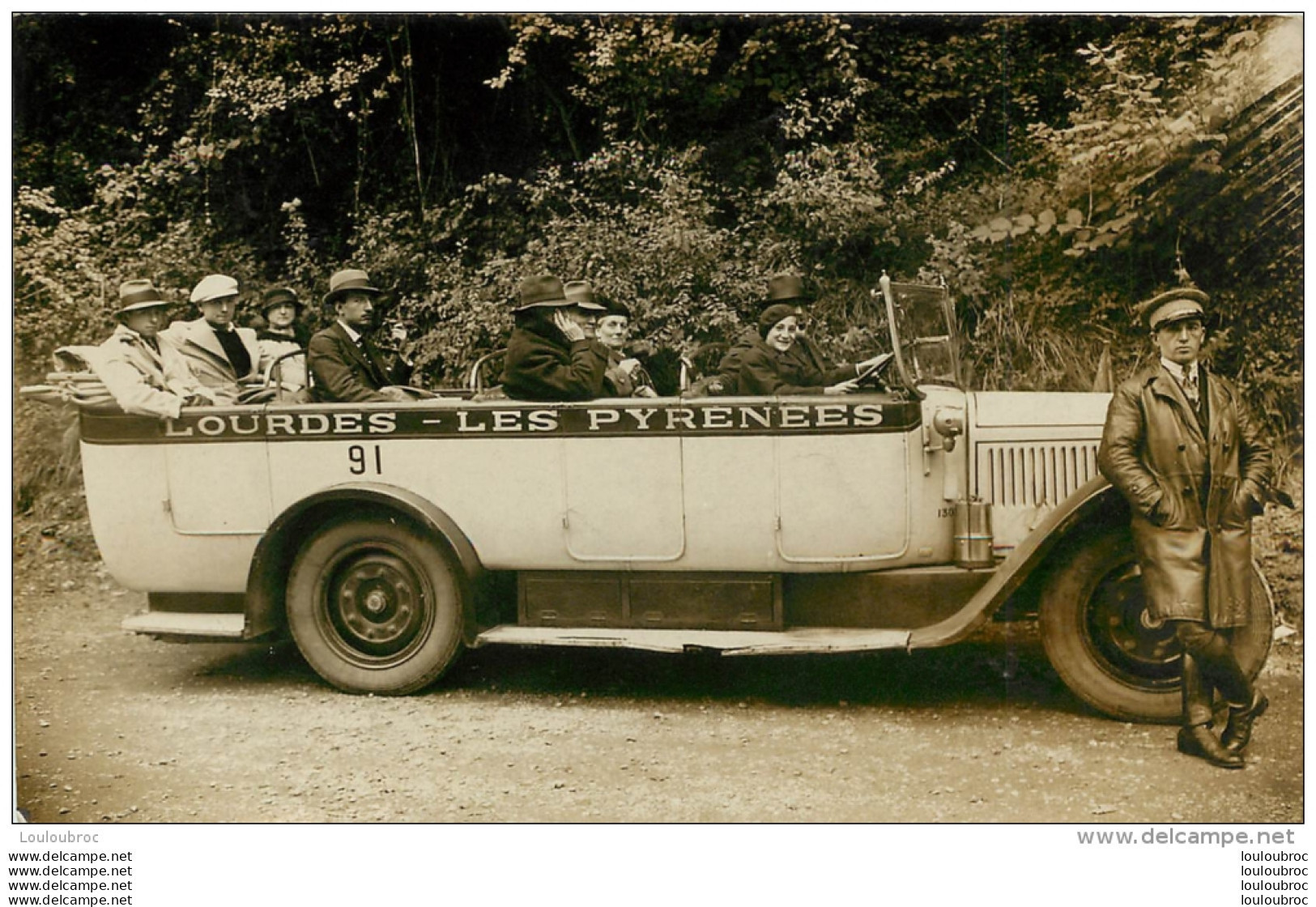 CARTE PHOTO AUTOCAR LOURDES LES PYRENEES - Busse & Reisebusse