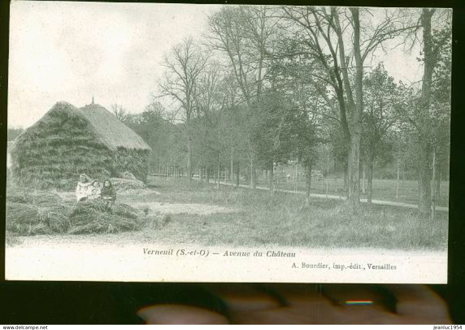 VERNEUIL AVENUE DU CHATEAU - Verneuil Sur Seine