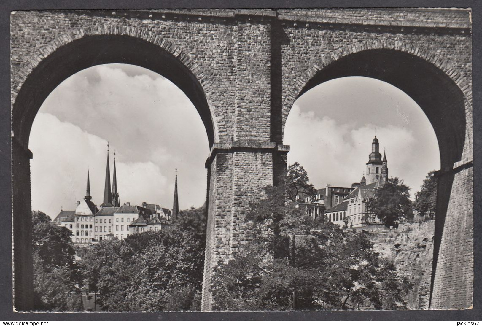 111486/ LUXEMBOURG, La Cathédrale Et L'Eglise St. Michel, Viaduc De Clausen - Luxembourg - Ville