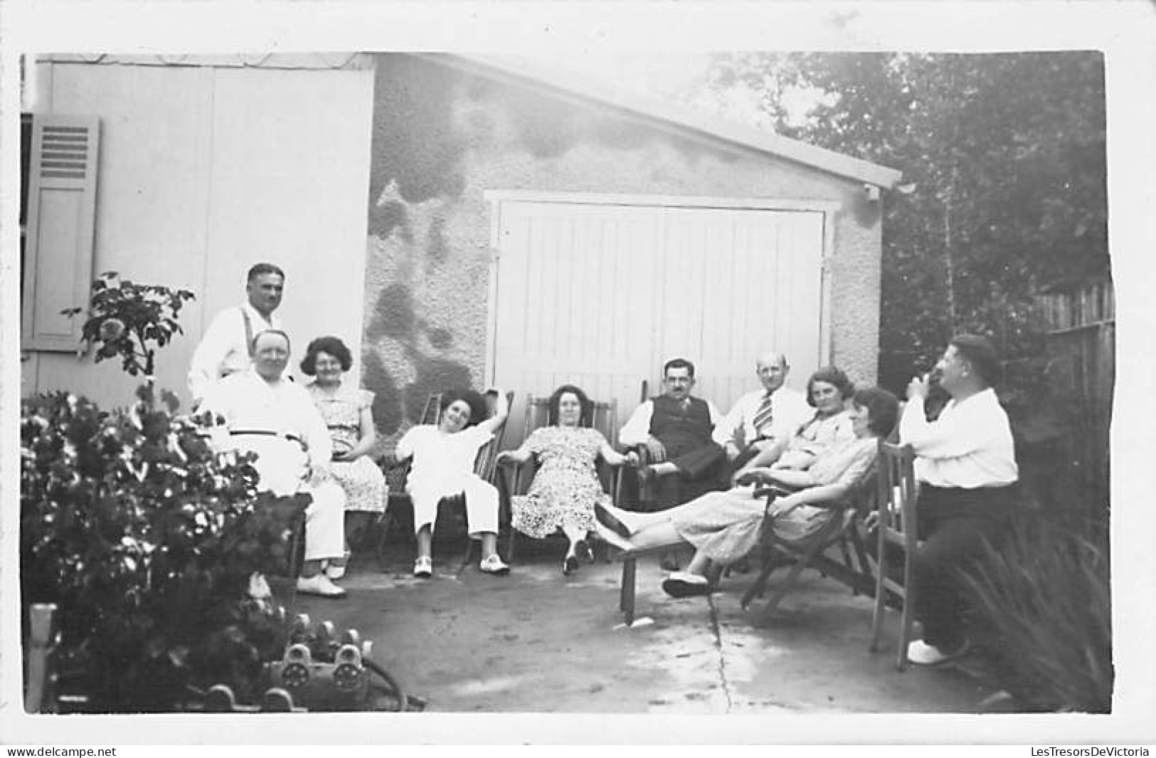 Photographie - Carte Photo - Famille ? - Groupe D'ami ? - Dans Un Jardin - Carte Postale Ancienne - Fotografie