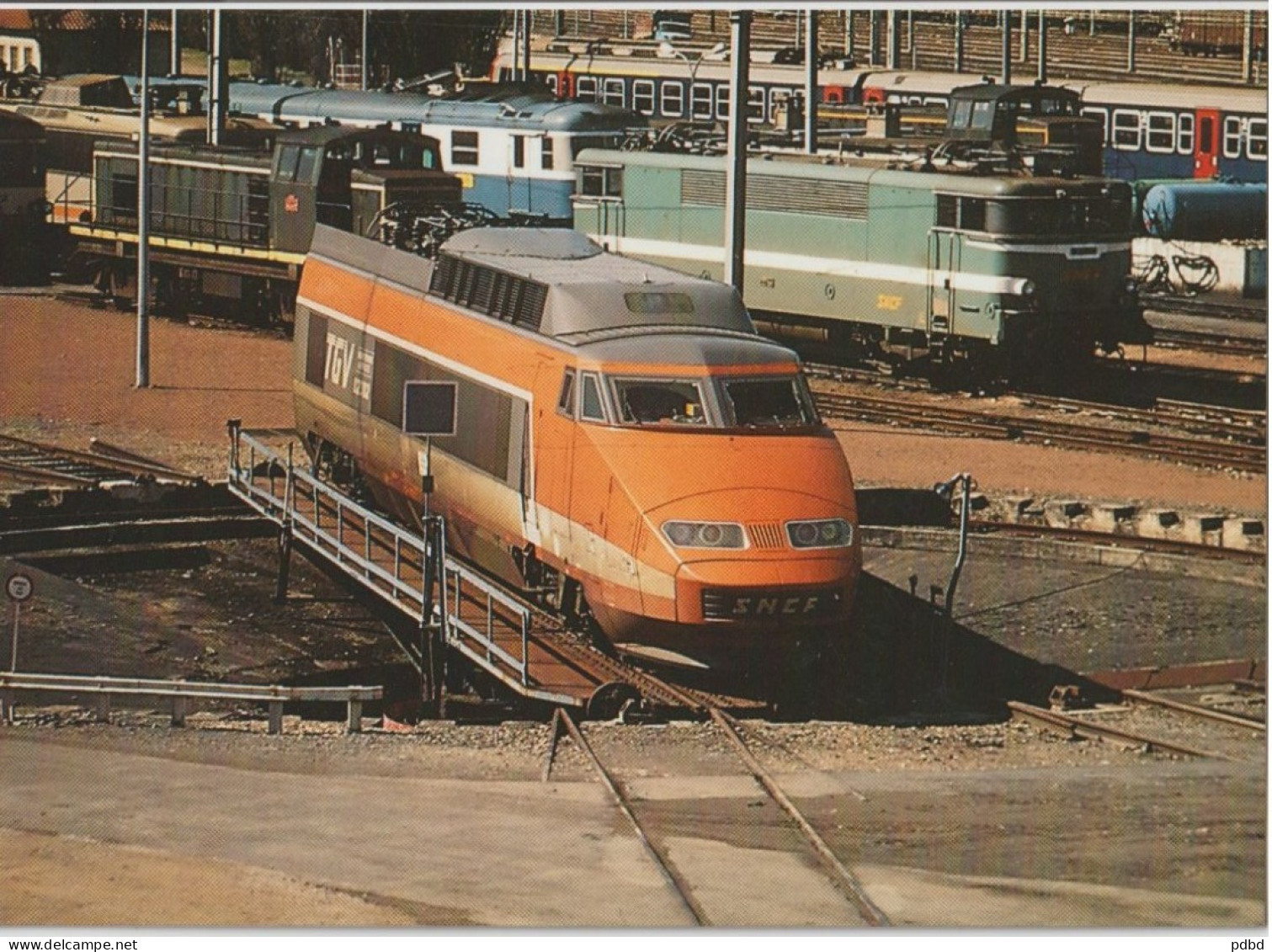 TGV 66 . Essai . Angoulème . Prototype TGV A 02302 . 03 1987 . Motrice . Essai . Photo Bruno Gomez . - Treni
