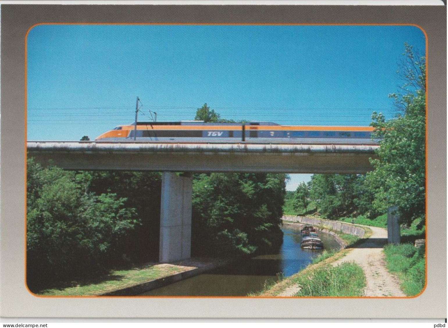 TGV 69 . Atlantique . Bourgogne . Sur Le Canal Du Centre . Photo JP Janin . - Trains