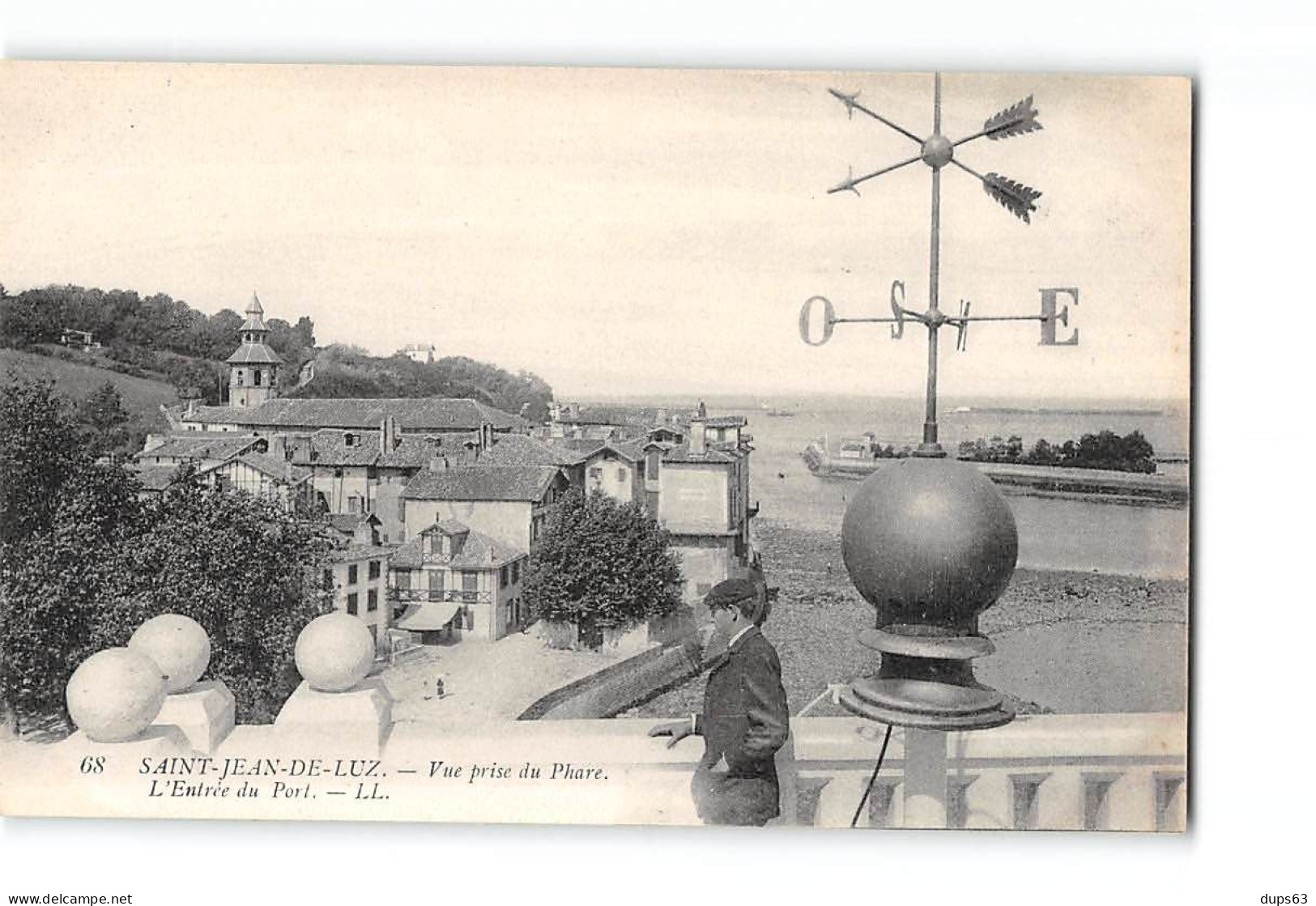 SAINT JEAN DE LUZ - Vue Prise Du Phare - L'Entrée Du Port - Très Bon état - Saint Jean De Luz