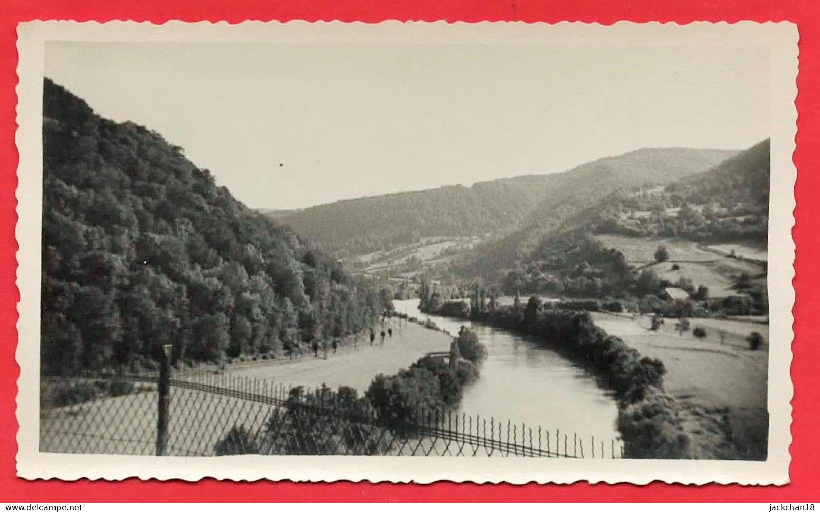 PONT DE ROIDE (Doubs) - VUE Du BELVEDERE Sur Le DOUBS Et La ROUTE De St HIPPOLYTE / Petite Photo  6,8 X 10 Cm   1948 - Orte