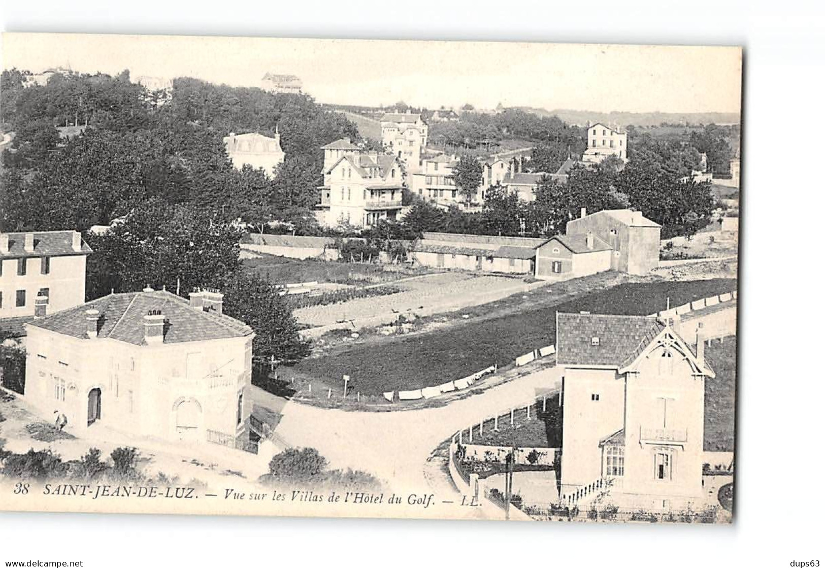 SAINT JEAN DE LUZ - Vue Sur Les Villas De L'Hôtel Du Golf - Très Bon état - Saint Jean De Luz