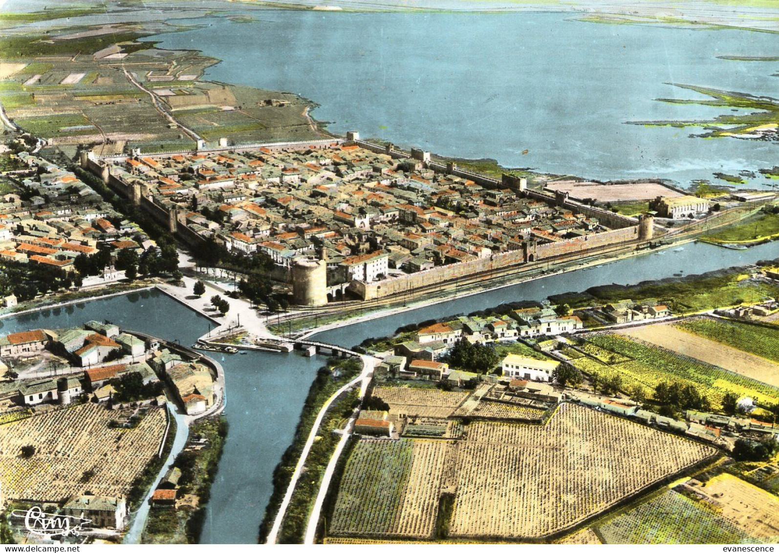 30 : Aigues Mortes : Le Canal , Les Salines    ///   Ref.  Mars 24 :  BO. SM N° 27 - Aigues-Mortes