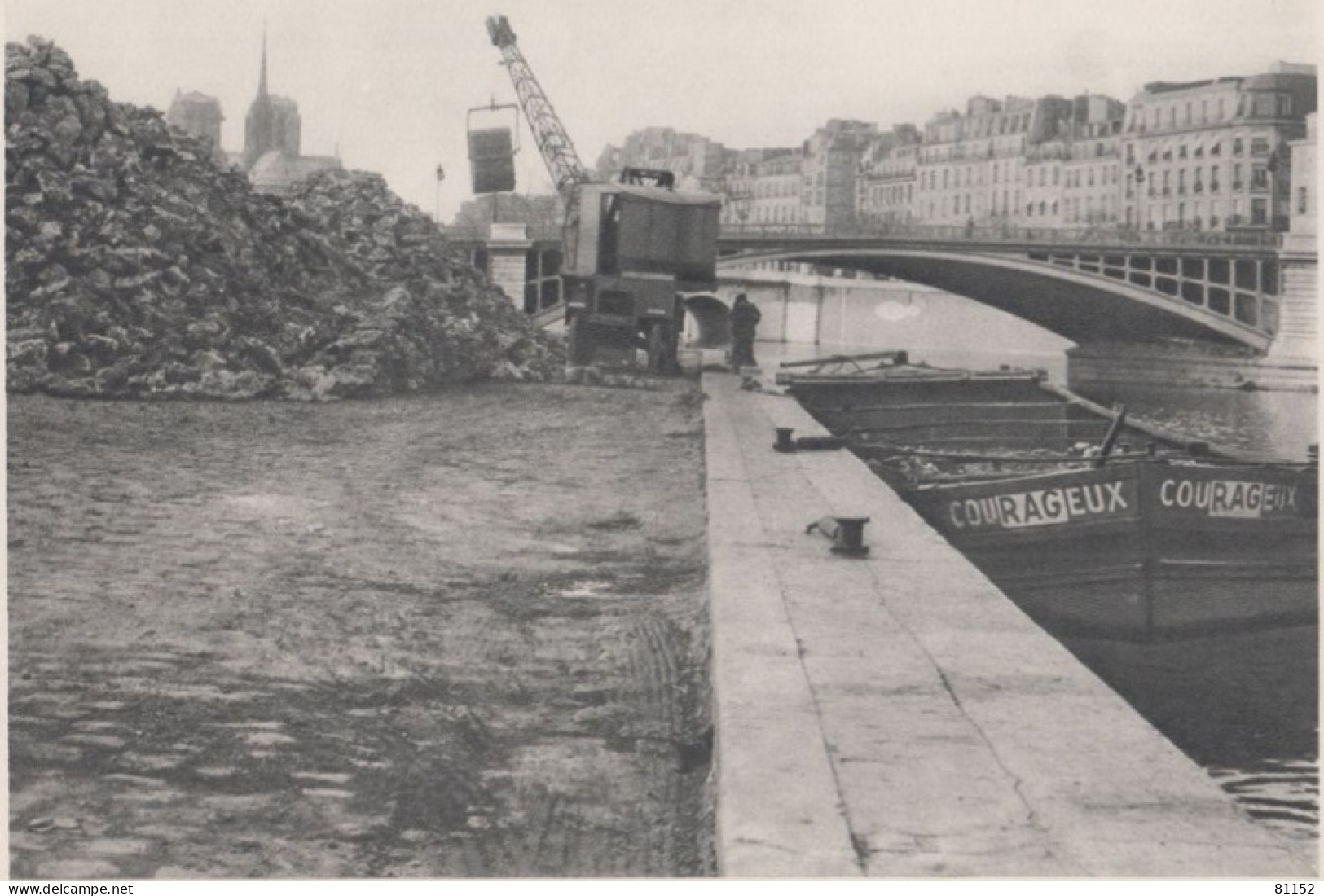 Le Port De PARIS  Extrait D'un Dossier De Documentation Pédagogique Juin 1955 - 27 X 21 Cm Papier Souple - Altri & Non Classificati