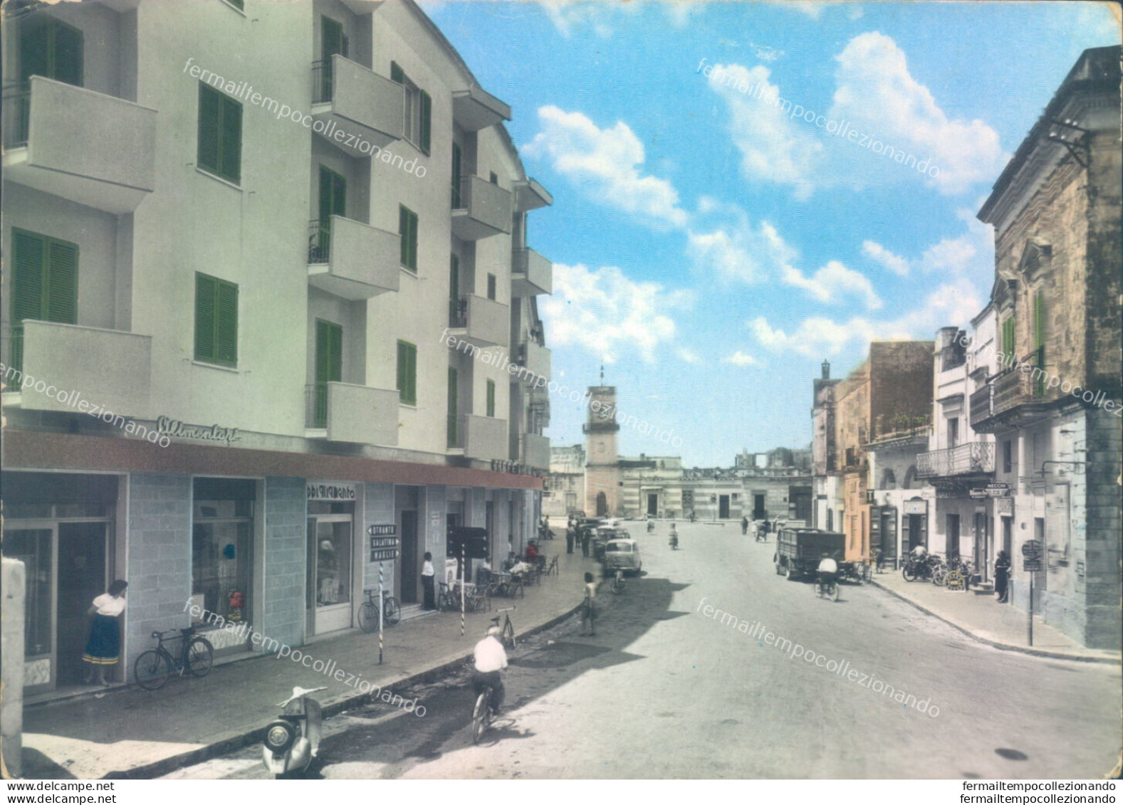 Aa573 Cartolina Martano Piazza Assunta Provincia Di Lecce - Lecce