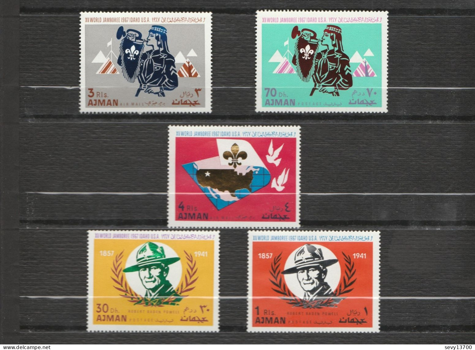 Ajman 13 Timbres  Foot Ball 1972 Mi 2492 à 2497 - Puma Mi 1406 - Train Mi 1854 -  Année 1969 Perroquet Mi 403 - Scout - Ajman