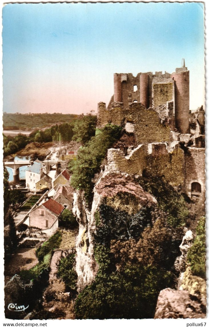 CPSM DE ANGLES-SUR-L'ANGLIN  (VIENNE)  LE CHÂTEAU ET LA VALLÉE. AU 1er PLAN, LA BRÈCHE DITE : TRANCHÉE DES ANGLAIS - Other & Unclassified