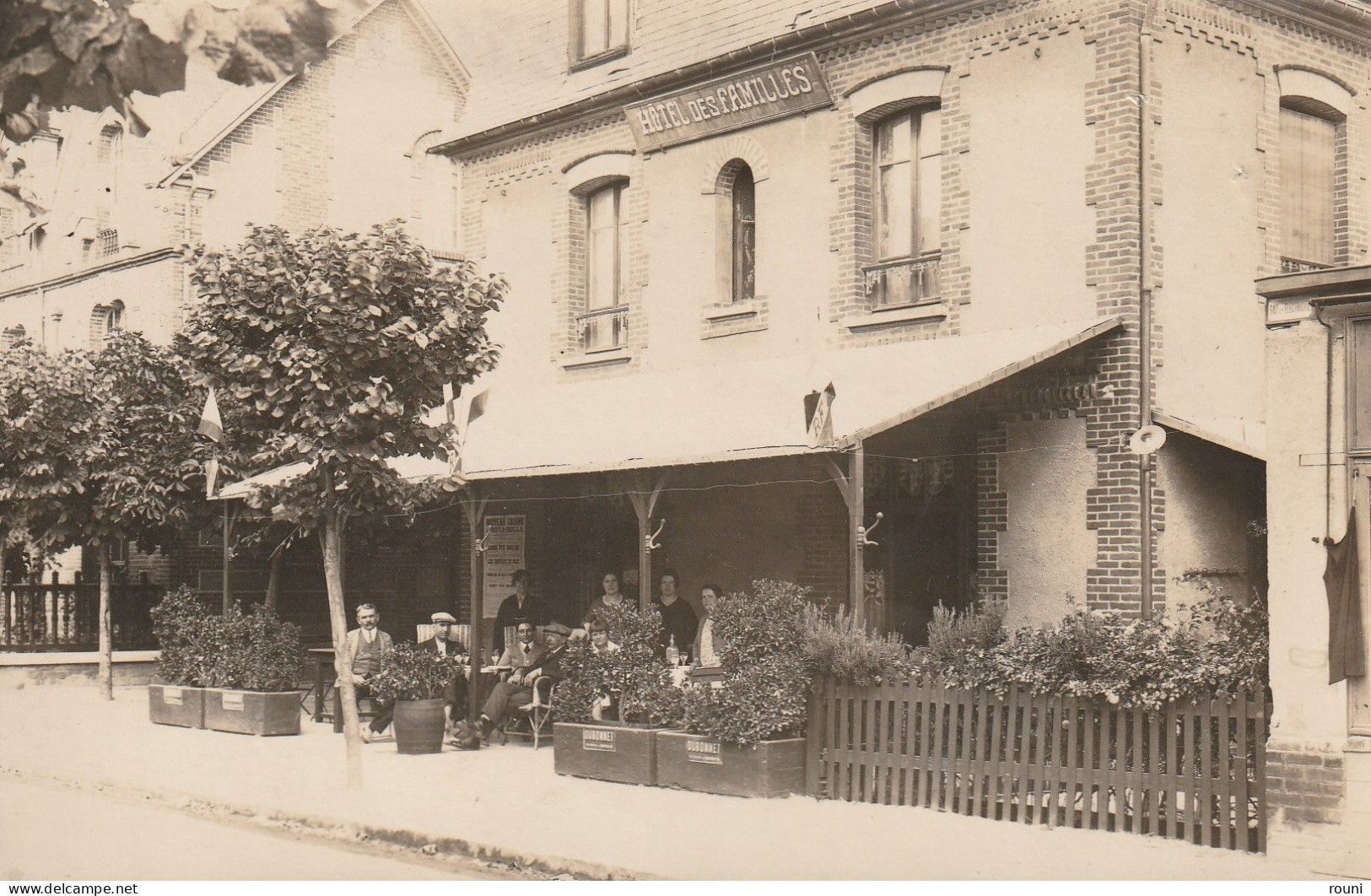 HOTEL DES FAMILLES - Terrasse Animée - RARE - Carte Photo - Riva Bella