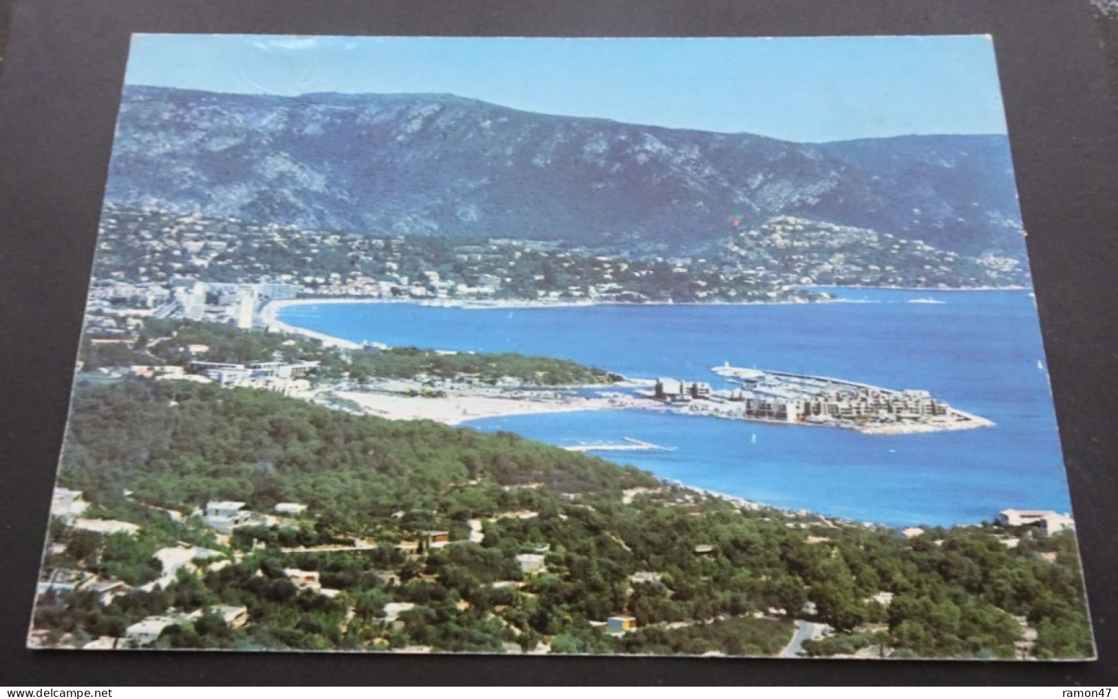 Côte Varoise - Bormes - La Favière - Vue Générale, Au Fond Le Lavandou - Editions S.E.P.T., Nice - Bormes-les-Mimosas