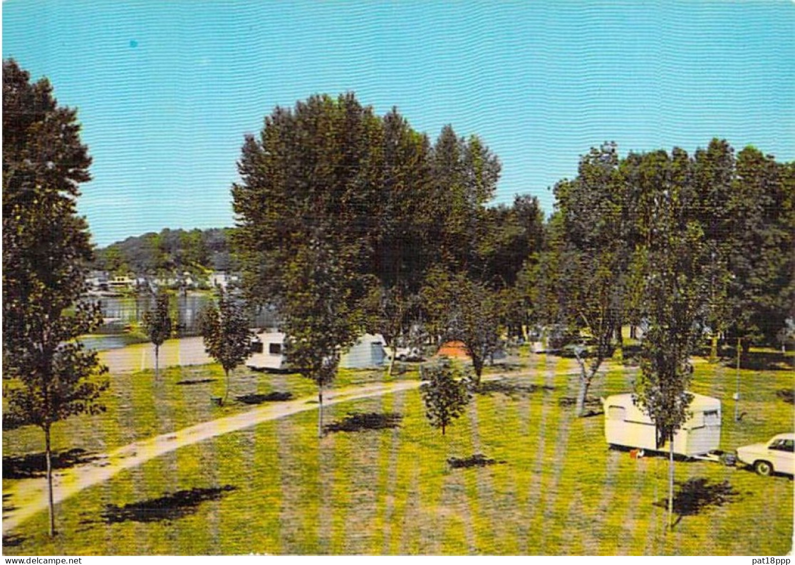 FRANCE - Lot de 20 CPSM-CPM : CARAVANING (Camping) Grand Format - Caravanes - ( 0.20 € par carte)