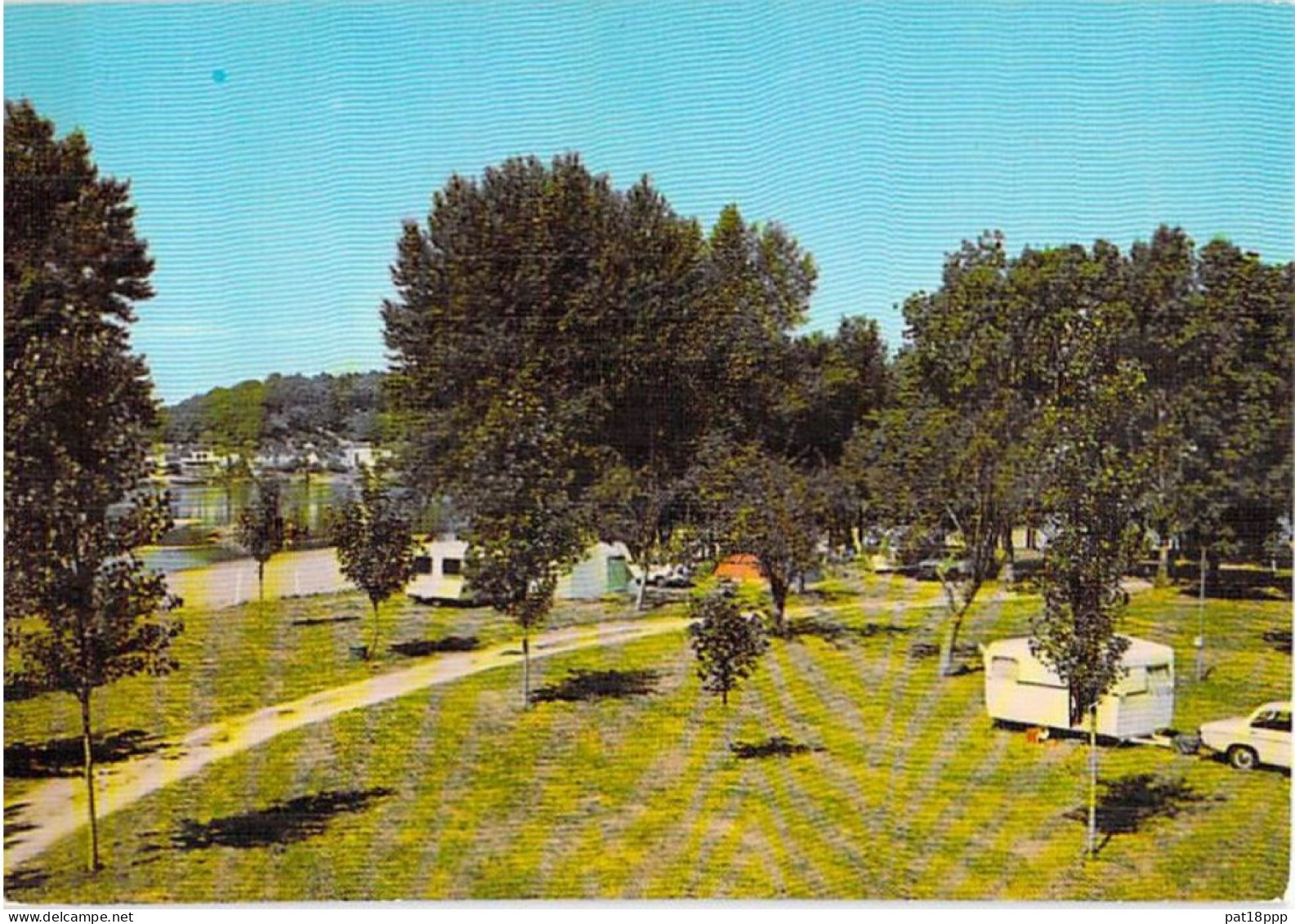 FRANCE - Lot de 20 CPSM-CPM : CARAVANING (Camping) Grand Format - Caravanes - ( 0.20 € par carte)