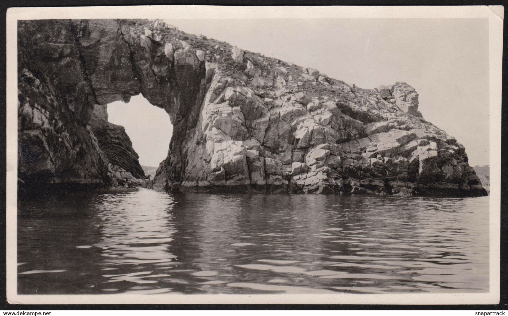 Jolie Photographie Ancienne Amateur MORGAT, Finistère, L'Arche De Gador, Beau Format 14,4x8,6cm - Plaatsen