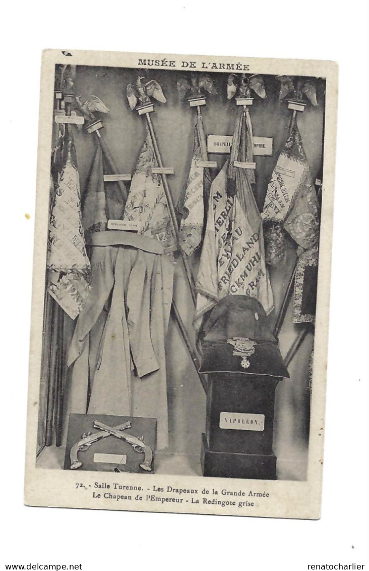 Musée De L'armée.Paris.Salle Turenne.Les Drapeaux De La Grande Armée.Le Chapeau De L'Empereur.. - Uniformes