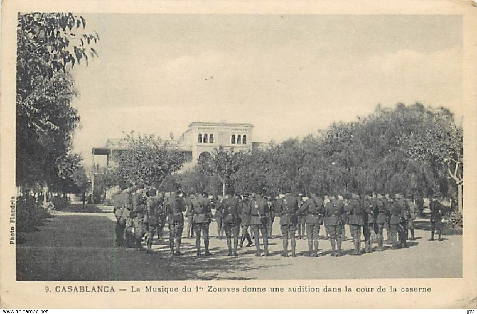 CASABLANCA. La Musique Du 1er Zouaves Donne Une Audtion Dans La Cour De La Caserne. - Casablanca