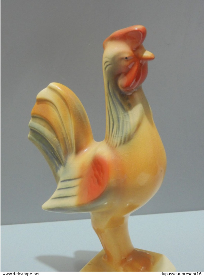 -JOLI ANCIEN SUJET COQ en CERAMIQUE ANNEES 50 COLLECTION déco VITRINE    E