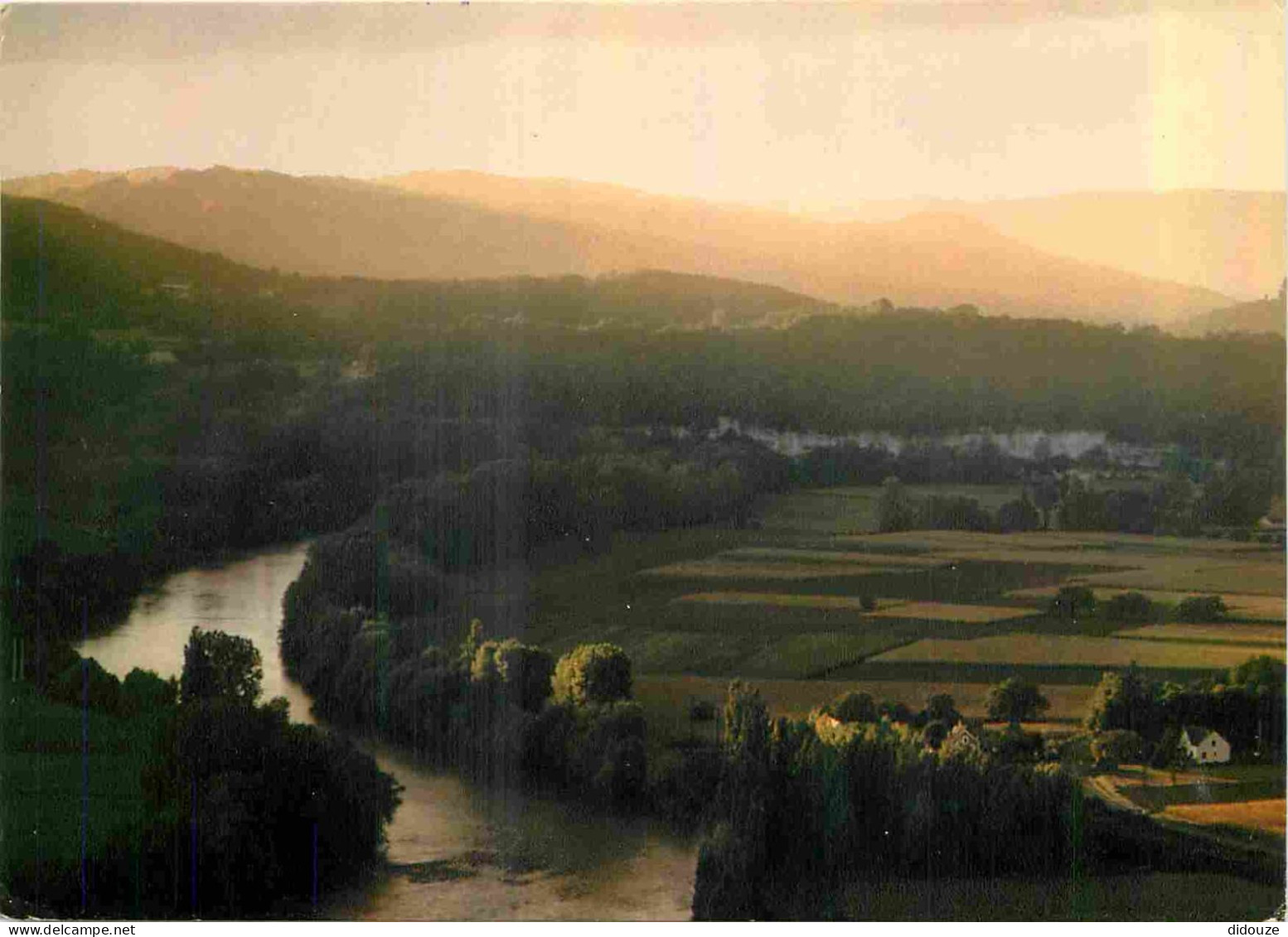 24 - Domme - Panorama Sur La Vallée De La Dordogne - CPM - Voir Scans Recto-Verso - Domme