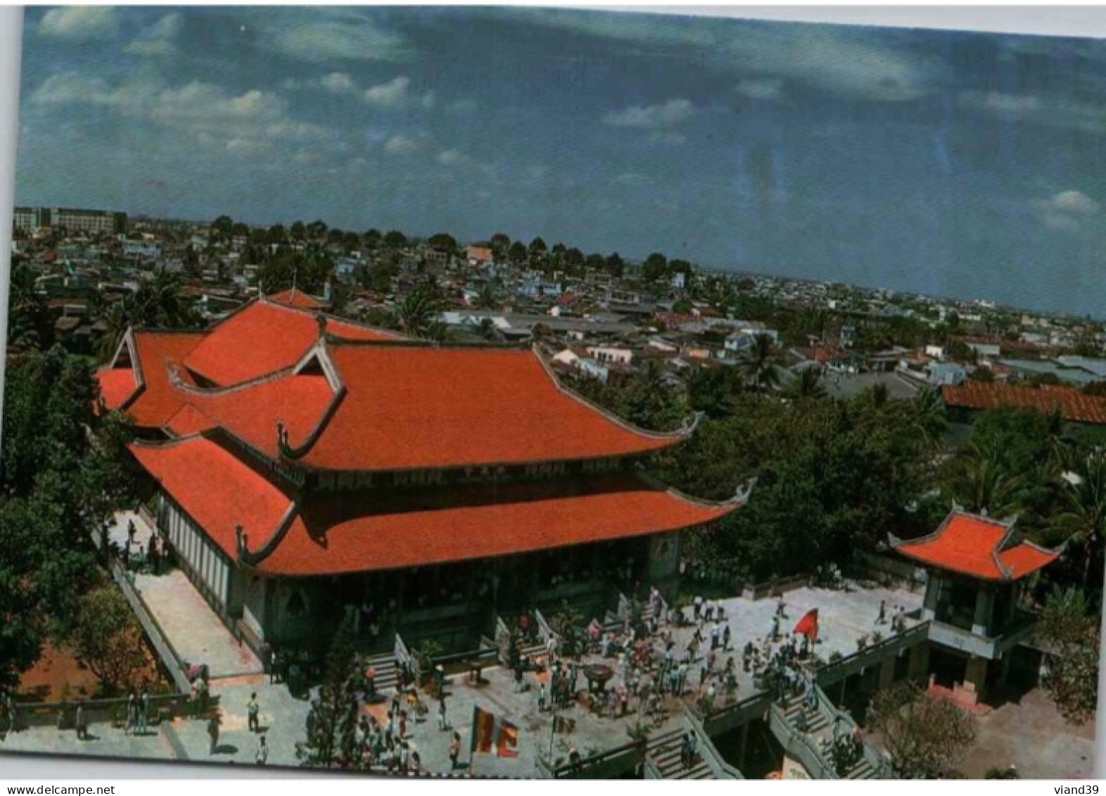 VINH  NGHIEN. -  Pagoda   Photo. Minh Loc   1992 - Vietnam