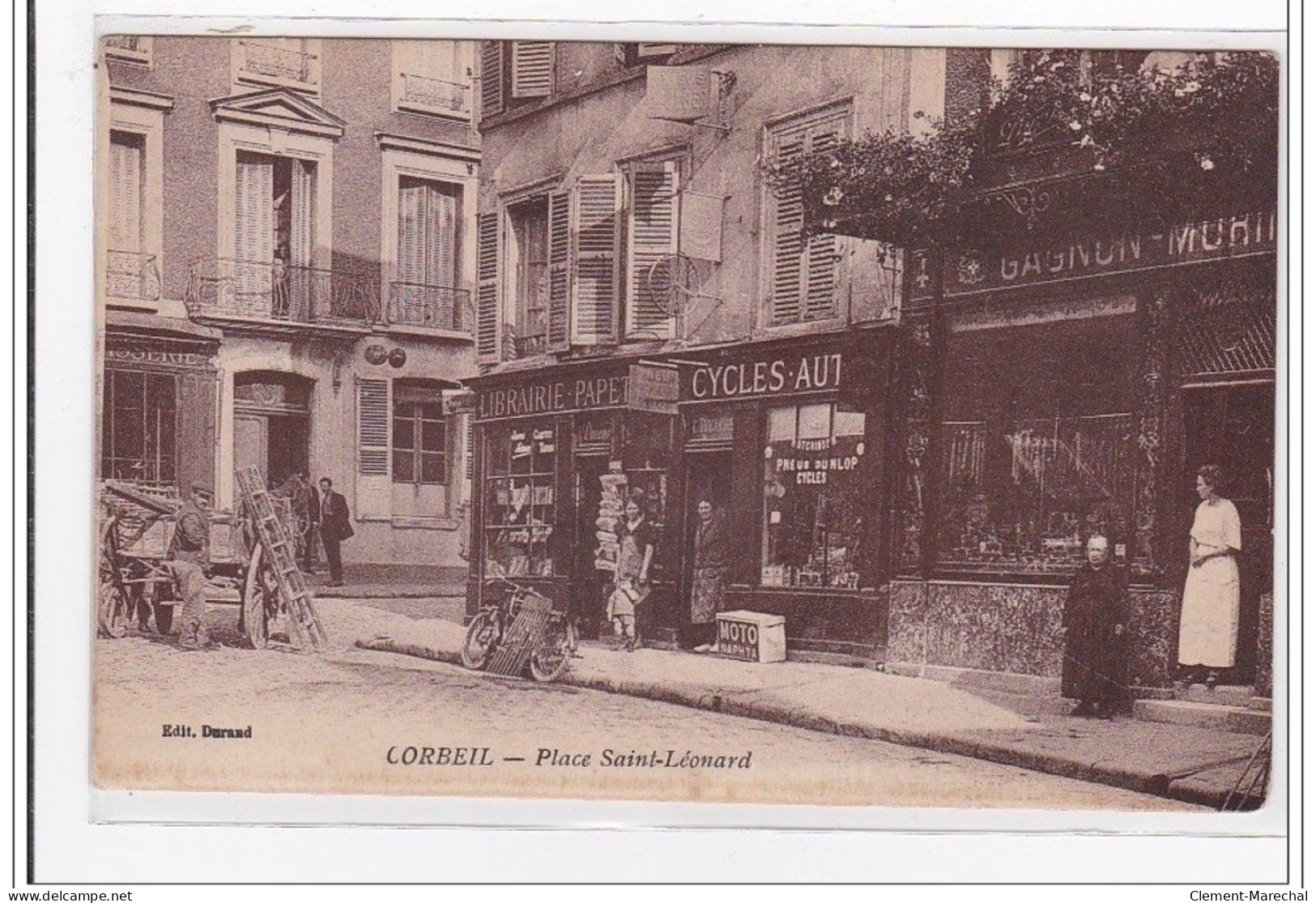 CORBEIL : Place Saint-leonard (magasins) - Tres Bon Etat - Corbeil Essonnes