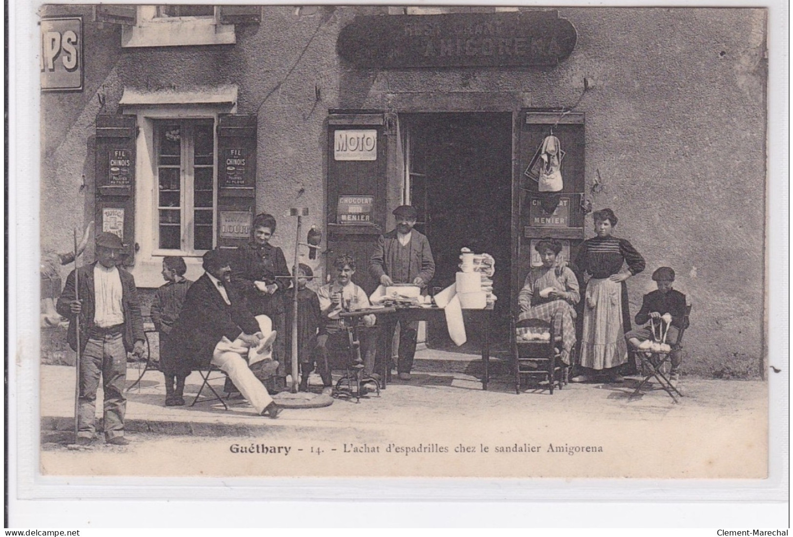 GUETHARY : L'achat D'espadrilles Chez Le Sandalier Amigorena (perroquet - Chaussures) - Très Bon état - Guethary